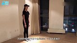 张艺凡的“礼貌腿”火了！和同学合照站姿成重点，活该这么红