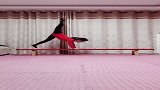这舞蹈基本功训练火了，没想到小姑娘如此优秀，动作做得太到位了