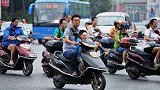电动车被禁，该拿什么送孩子去上学？专家给的建议引发车主不满！