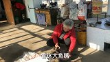 农民王小：炖鱼、烀肉、炒鱼3个东北“名菜”，招待干活三姐夫