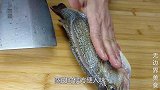 清蒸鲈鱼最好吃的家常做法，8分钟出锅，肉质鲜嫩无腥味，解馋！