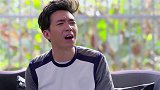 白富美醉酒醒来看见帅小伙，吓得瞬间尖叫，拿起靠枕猛砸小伙！