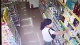 女子不承认偷东西，翻看监控后，她哑口无言！