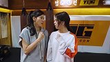别惹会格斗的女孩子，这一拳过来一般人扛不住格斗
