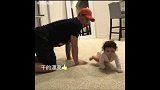 爸爸教女儿练习如何得体地拒绝追求者们，方法大赞，教导有方