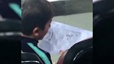 梅西爱子不爱足球喜爱画画 可是现场临摹尤文队徽是什么？