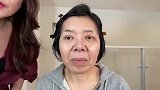 50岁妈妈平时不打扮，化个简单妆容，显年轻又好看