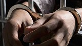 北京一公交车乘客与司机抢夺方向盘 已被刑拘