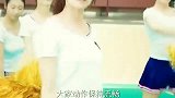 女孩改编舞蹈大杀四方！带领拉拉队获得冠军！