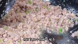 最近特别流行的浇汁土豆泥,好吃易做,土豆控们可以试试哦!