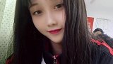 小姐姐配合背景音乐摆动，很好看！