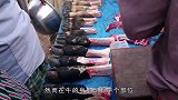 印度大叔切“牛蹄”，一刀下去就像削苹果，这刀工看着真舒服