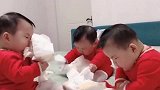 三胞胎萌娃这是来报仇的吧，这技术也是没谁了，真是太搞笑了