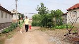 小伙去提亲，丈母娘不要一分钱彩礼，只要一动二住三不管，真有才