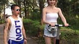 外国模特第一次体验平衡车，就成了这个样子！