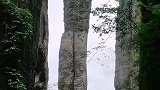 湖北恩施大峡谷“一炷香”，高150米，历经亿万年