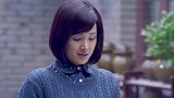 姑娘嫌弃200太少，二婶马上明白了，赶紧从口袋里再拿出200