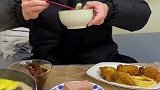 起来搞点夜点心吃吃吧，满满的羊骚味，非常美味