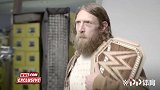 SD：丹尼尔让埃里克为自己专门做了一条环保材料的WWE冠军腰带