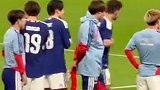日本队在温布利球场1-0击败英格兰队！赛后球员们疯狂庆祝