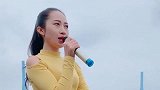 农村姑娘翻唱《火苗》，字字真情流露，充满爱的味道！