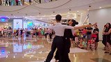 绵阳双胞胎弟弟和舞伴跳探戈，让你见识真正的专业，舞姿很有棒！