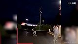 只有秃头才能玩的游戏 外国大神上演头顶接毽子看傻网友
