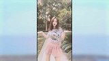 可爱呆萌的粉色短裙小姐姐