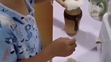纯母乳四个多月了，一直不吃奶瓶，就这样的被哥哥搞定了