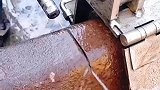 水的威力这么大吗？都能切铁？真是涨见识了啊