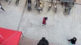 美女报复楼下帅哥,画面太舒适了,我忍不住笑出猪叫