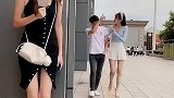 小伙子既然吓的女朋友都忘了