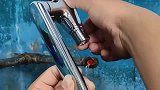 可以直接入墙的水龙头，加长水嘴可以摆动，用起来方便又灵活