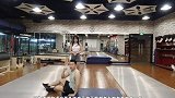 每天燕子交叉腿，改善大肚腩，瘦掉全身拜拜肉，大腿一天比一天细