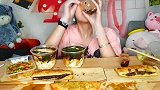 【小猪猪特能吃】早餐系列！豆腐脑配酥脆驴火，焖子火烧吃过嘛？