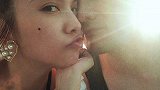 李荣浩婚后晒照自黑