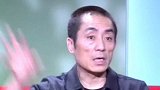 张艺谋小31岁娇妻高调示爱，为丈夫事业助威，肤白貌美还是贤
