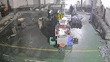 江苏南通：离心脏1毫米！660度铝液直穿胸腔 医生：像枪眼
