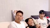 老婆一下班就要亲亲，这下尴尬了