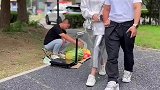 不要仗势欺人，欺负弱小，天道循环从来报应不爽