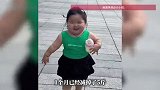 1岁多女宝体重达40斤，妈妈：已经开始让宝宝减肥，1月瘦5斤