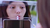 这么多人看着呢，你俩竟然在课堂上干这事！