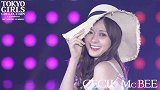草帽日本美女时尚走秀，超高的颜值，美艳动人