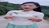 路人街拍：小姐姐古风装扮，耳目一新，真好看