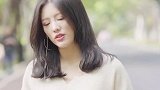 姑娘翻唱《太早》，声音略有沧桑，我只听了2遍！