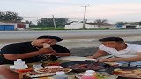 第一次到山东朋友家做客，这是给我吃的什么，你们认识吗