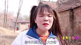 短剧：小伙伴们挑战蒙眼跳远，没想甜甜竟赢得了大熊玩具！
