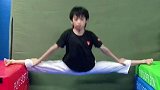 收你干活总会让我们遍体鳞伤，但是到后来，那些受伤的地方。都会变成我们最强壮的地方。空翻 森哥出品必属精品