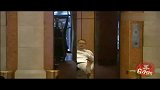 老外整人-残疾人在电梯