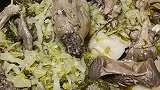 酸菜炖大鹅